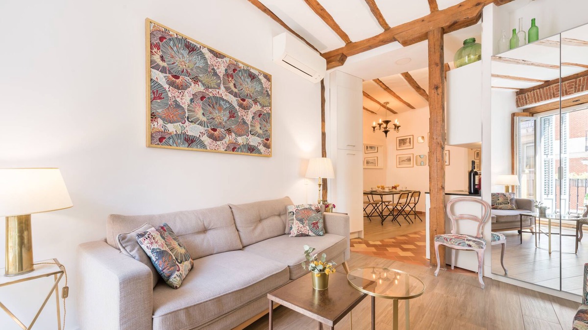 Huertas Apartment | Stunning Cozy and Sunny PRADO SANTA ANA 2BR/2BA, WIFI and LIFT