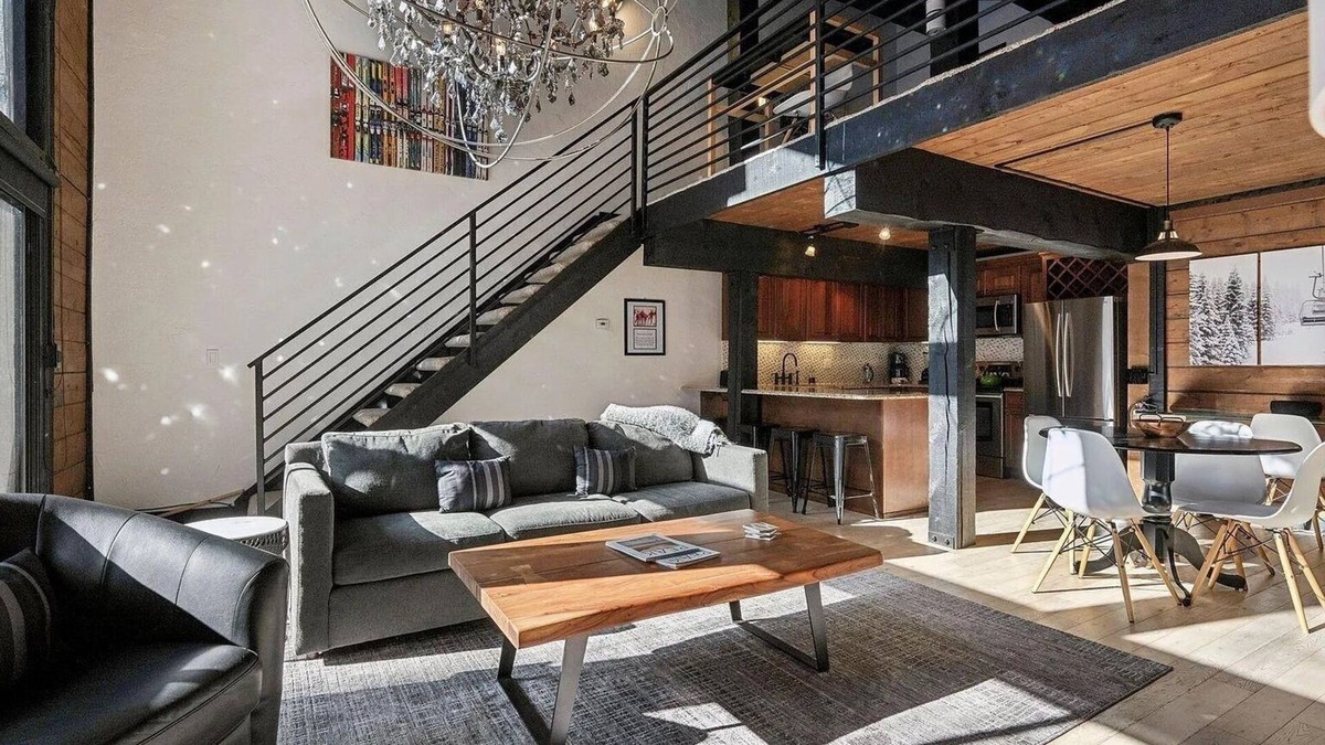 Vail House | STUNNING CREEKSIDE MOUNTAIN RETREAT IN VAIL - Steps from Vail Bus