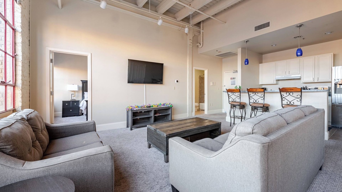 Central Business District Condo | Stunning Downtown Condo "Central CBD Location" with Secure Onsite Parking