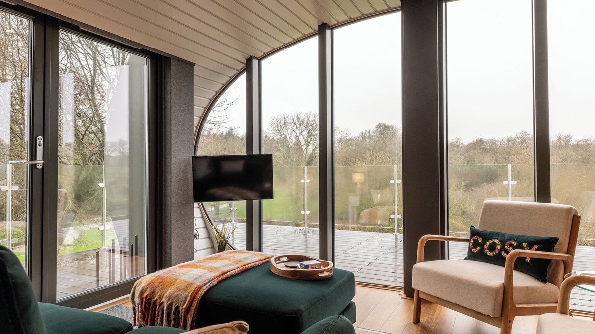 Enstone Apartment | Stunning EcoRetreat Pods in Old Chalford