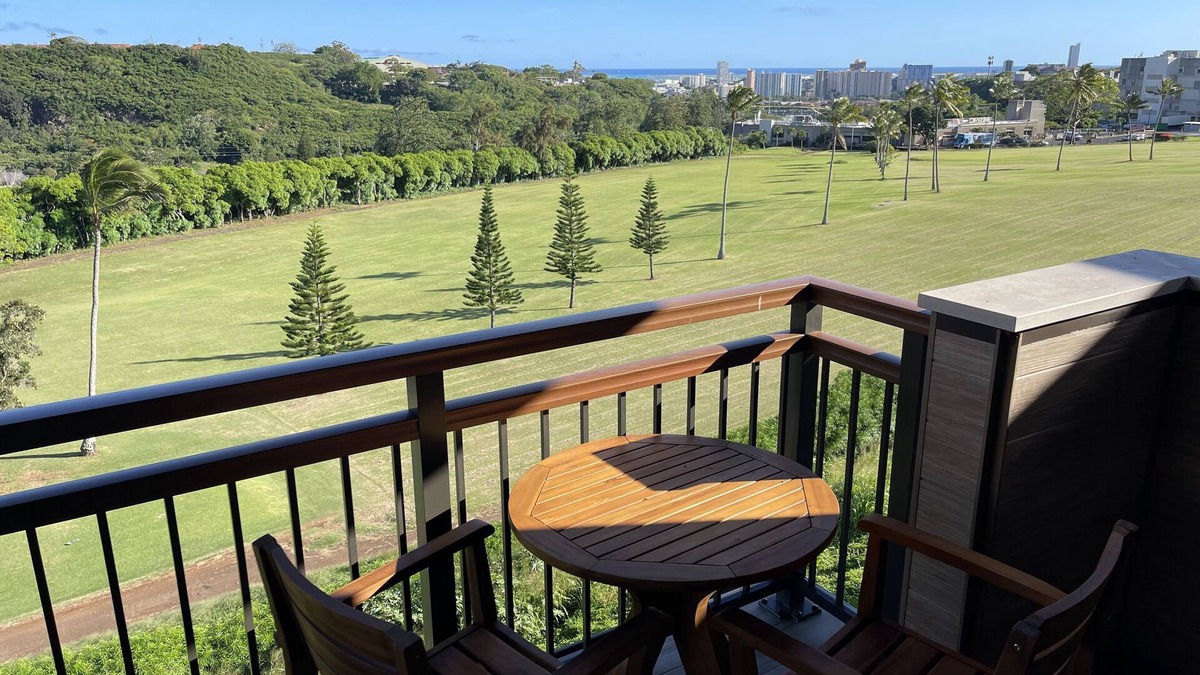 Moanalua House | STUNNING FAIRWAY VIEWS, HOME "E"-CLEAN-NEW-GATED, NEAR JBPHH, CAGE # AVAILABLE.