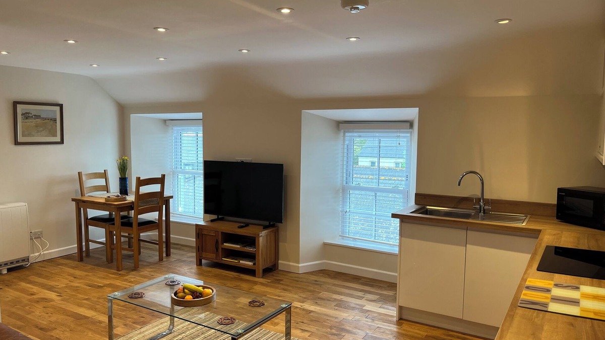 St Just Apartment | Stunning Flat St Just Near Lands End Coastal Walking & Nature watching Cornwall