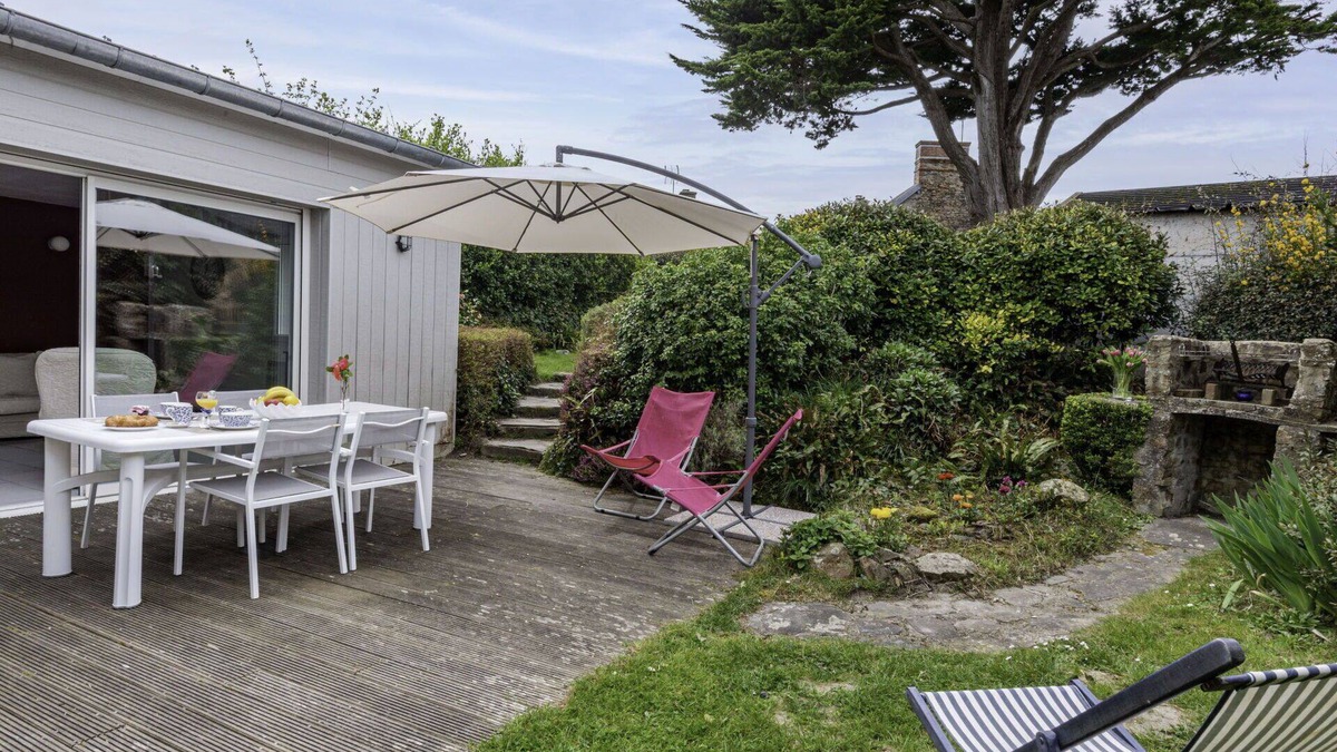 Creances House | Stunning private villa for 2 people with WIFI and pets allowed