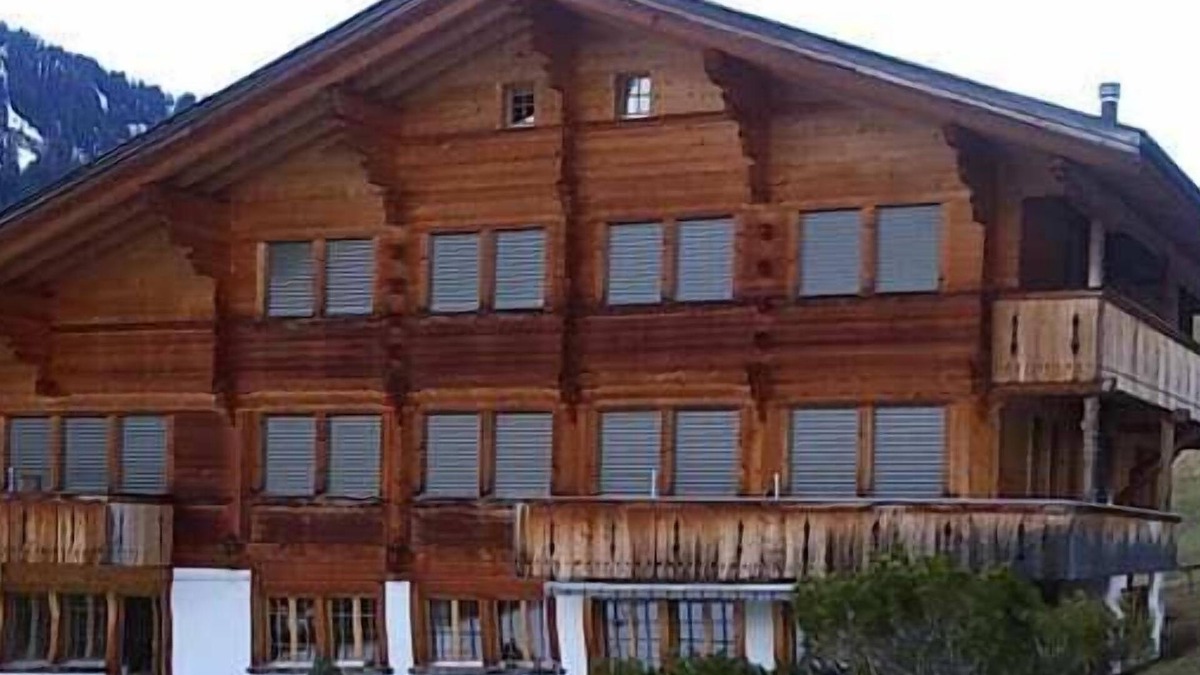 Lauenen Apartment | Stunning Gstaad Apartment With Mountain Views