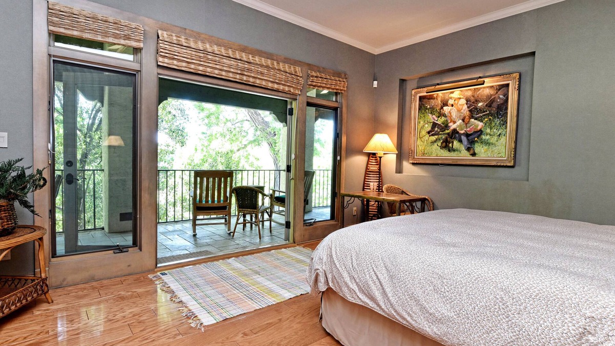 Canyon Lake House | Stunning Guadalupe Riverfront! Sleep to the sounds of a waterfall!