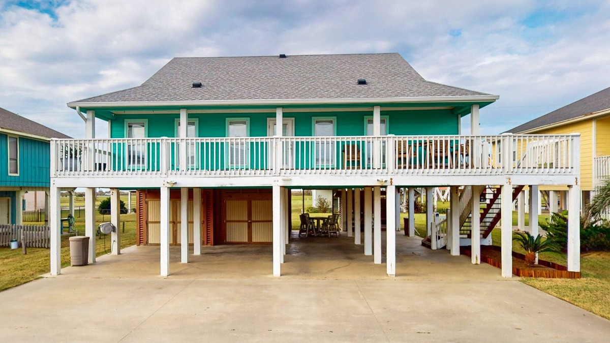 Port Bolivar House | Stunning | Gulf Views | Pet Friendly | Generator