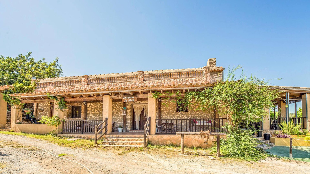 Les Coves de Vinroma House | Stunning home in Les Coves de Vinromá