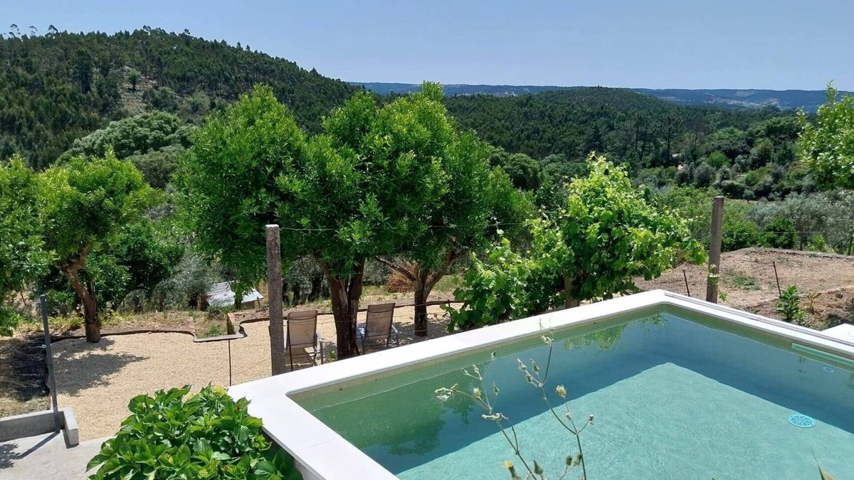 Tomar Villa | Stunning Hilltop Views Orchard, Pool & Serenity