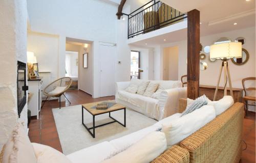 Saint-Vaast-la-Hougue House | Stunning Home In Saint-Vaast-La-Hougue