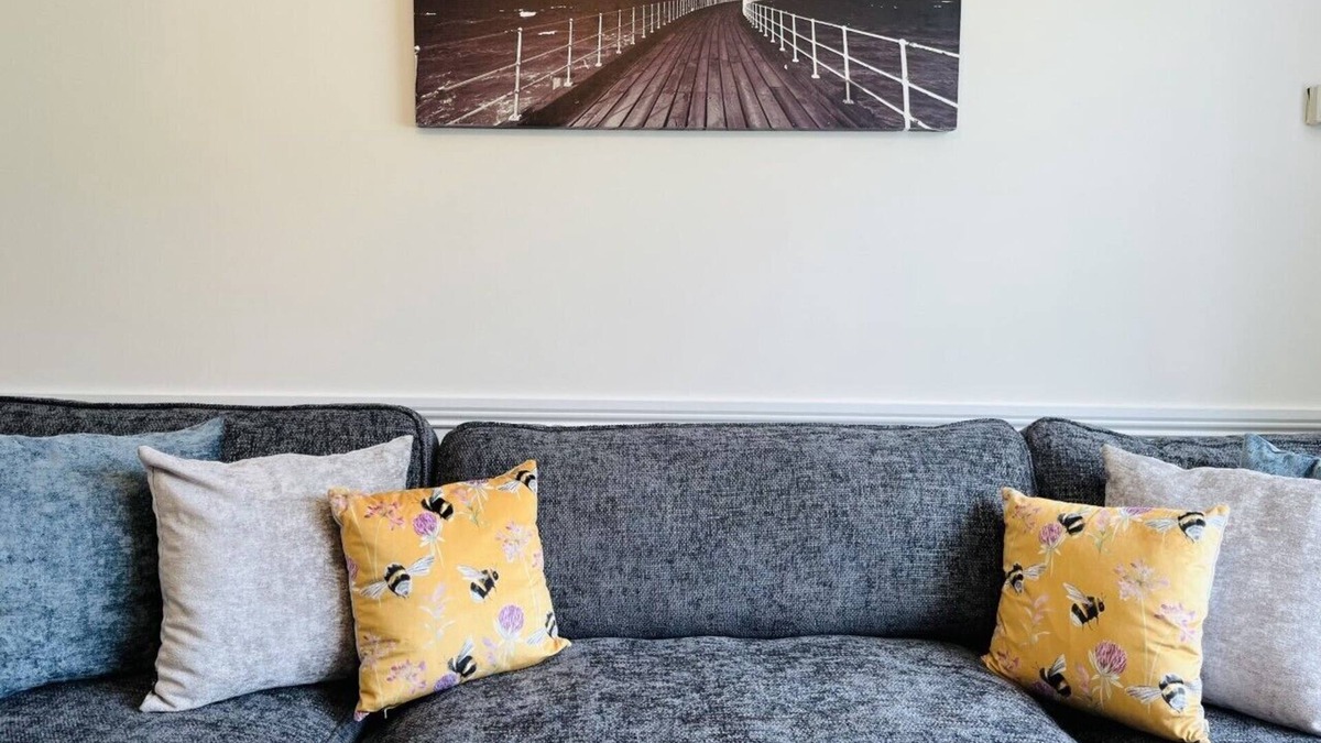 Killarney House | Stunning Home Adjacent to Killarney National Park - Free Wifi.