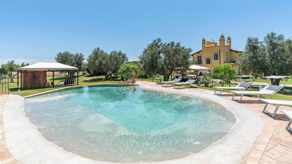 Canino House | Stunning Home in Canino VT With 6 Bedrooms, Sauna and Private Swimming Pool