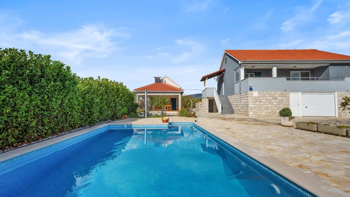 Cvrljevo House | Stunning home in Cvrljevo