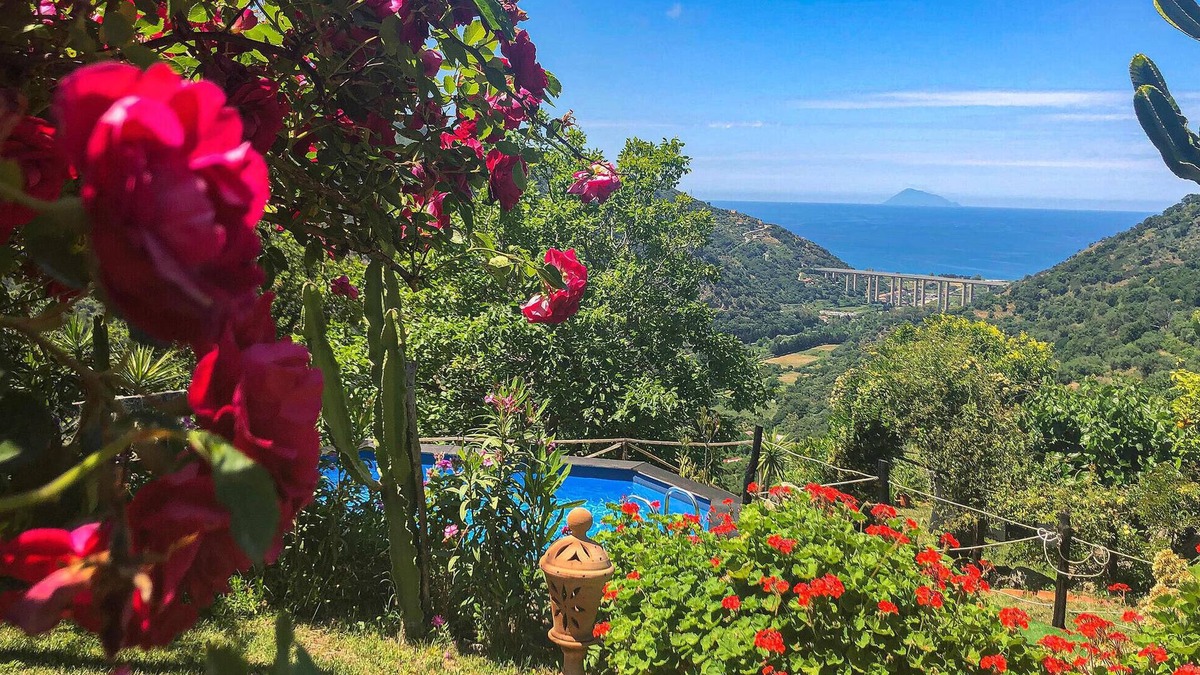 Ficarra House | Stunning home in Ficarra