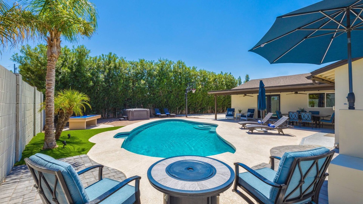 Tami Estates House | Stunning Home in Prime Location | Pool, Spa, Games