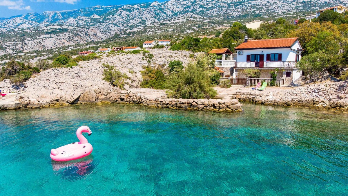 Prizna House | Stunning home in Prizna with WiFi