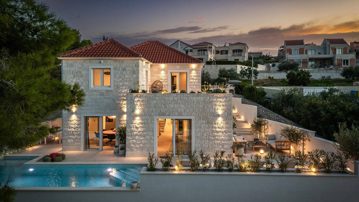Splitska House | Stunning home in Splitska
