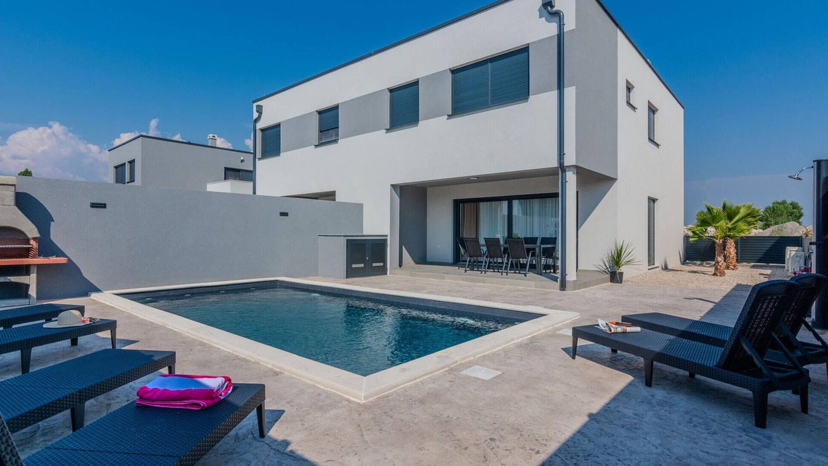 Vrsi House | Stunning home in Vrsi with WiFi