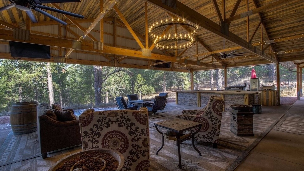 Hermosa House | Stunning home on 7 acres with 5400sf of indoor/outdoor living space