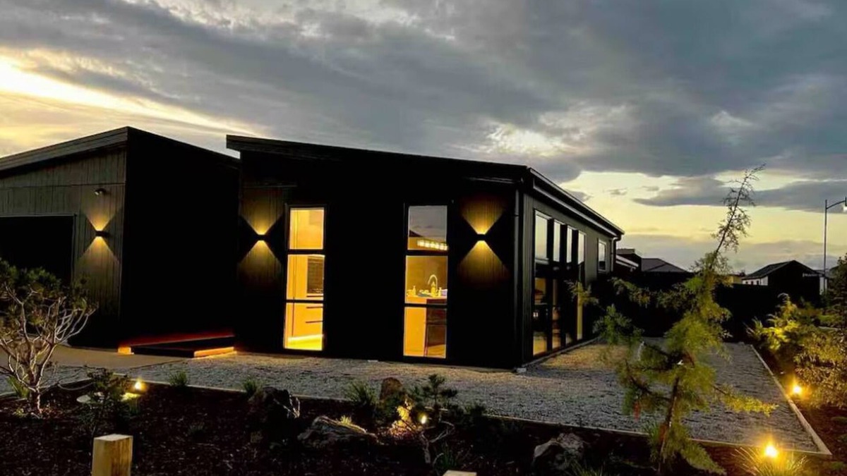 Halswell House | Stunning home tranquil hill viewsnQuarry gate your escape to paradise