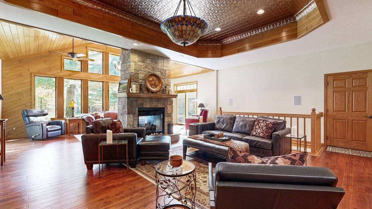 Arkdale House | Stunning home w/hot tub, wet bar, theater room, pool table, near golf & lakes