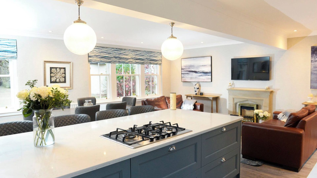 St. Andrews House | Stunning house (sleeps 5) in the heart of St. Andrews with private parking