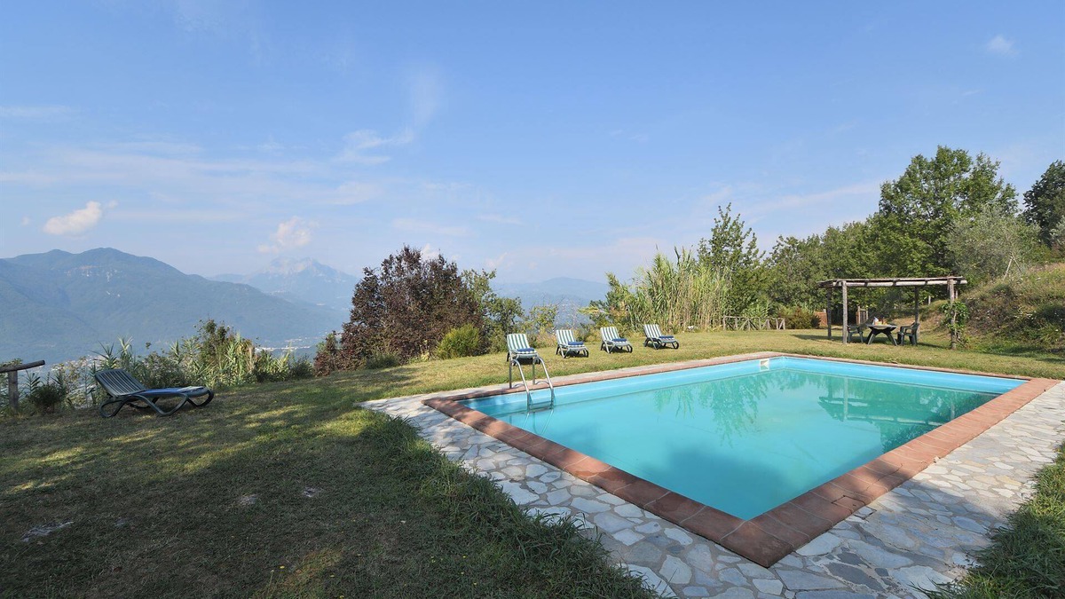 Coreglia Antelminelli House | Stunning private villa for 6 people with private pool, WIFI, TV and pets allowed