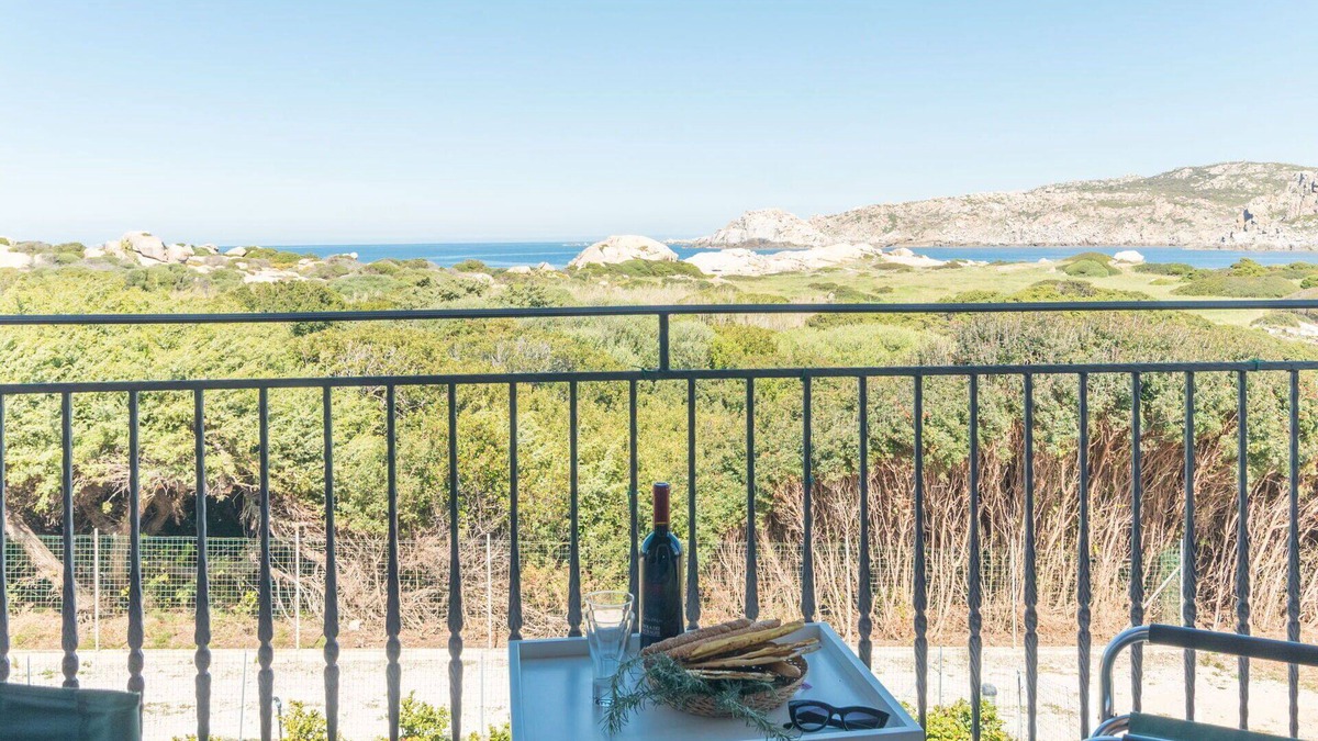 Capo Testa House | Stunning villa for 4 guests with TV and terrace