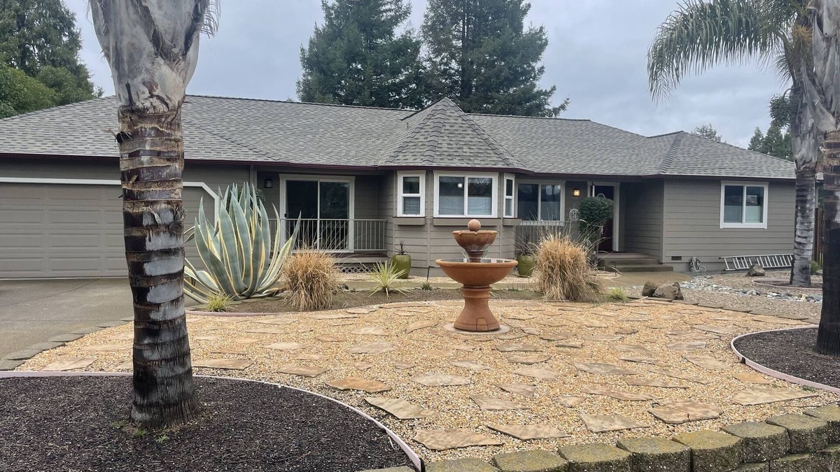 Kelseyville House | Stunning Lake View Home Riviera Heights