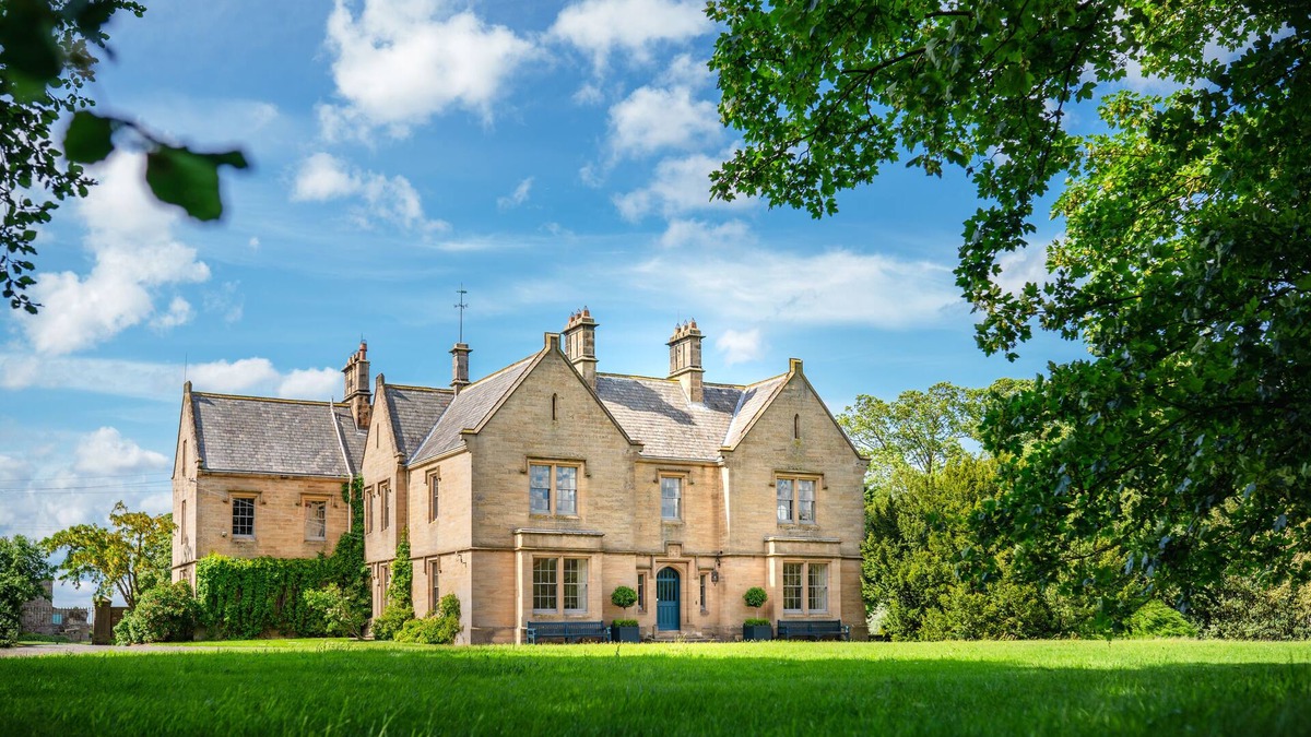 Riding Mill House | Stunning listed mansion house- Healey Hall