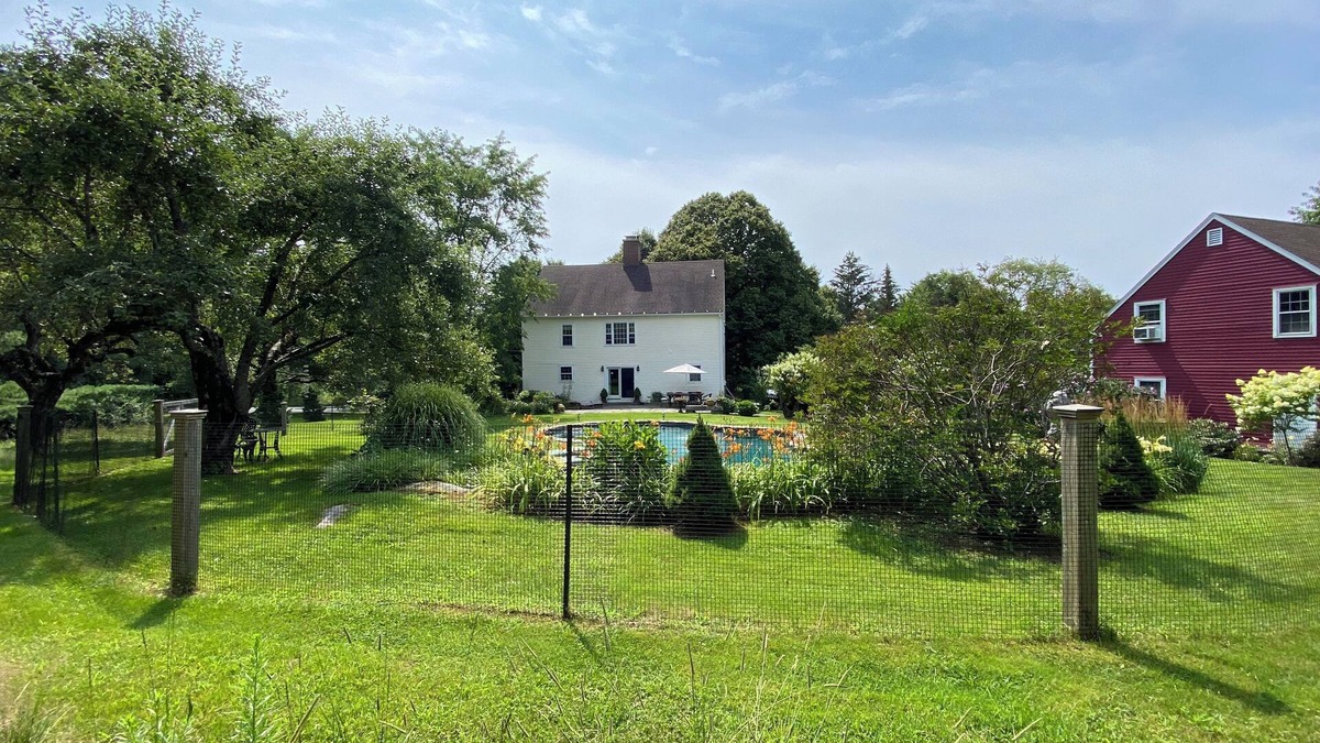 Bantam House | Stunning Litchfield home 1 1/2 hours from NYC in idyllic setting, 3 bedrooms