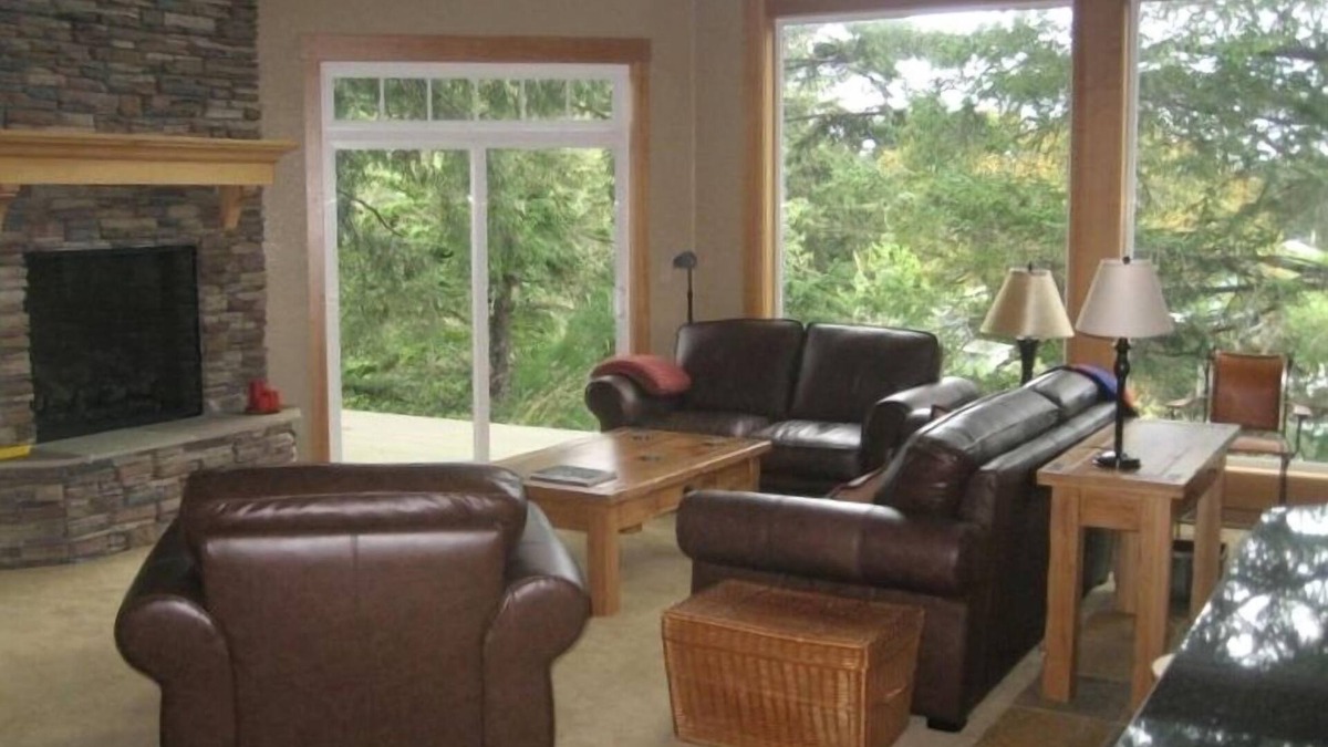 Gearhart House | Stunning Lodge-Like 4500 Sq Ft. Custom Home