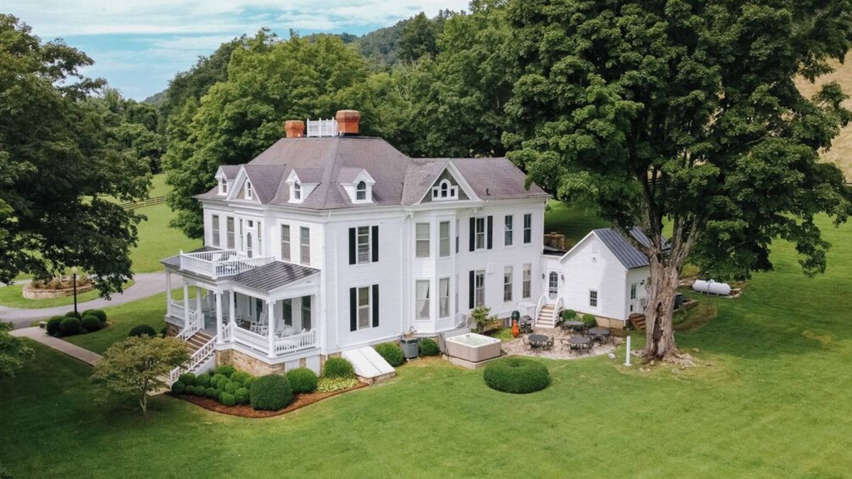 Hot Springs House | Stunning Manor home with spectacular mountain views, hot tub, and firepit