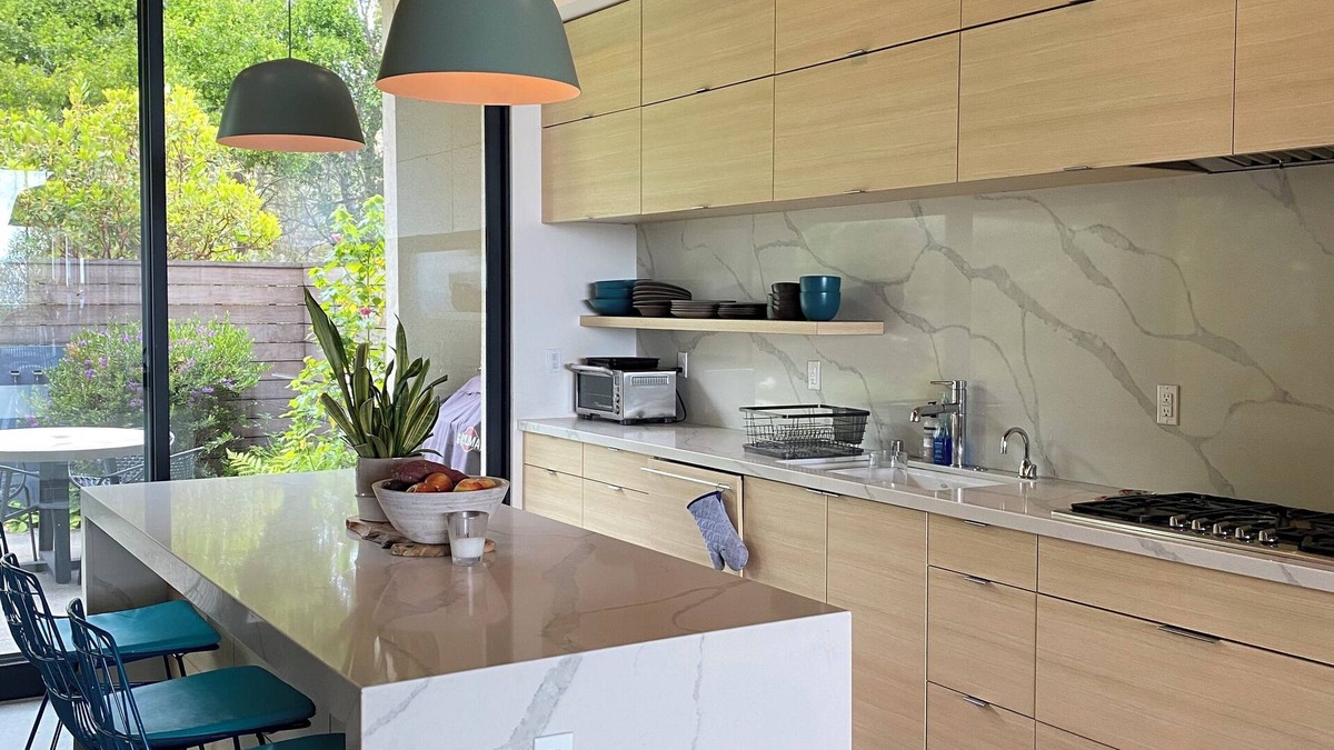 Upper Rockridge House | Stunning Modern 4-bedroom view home in Oakland Hills, 20 min to San Francisco