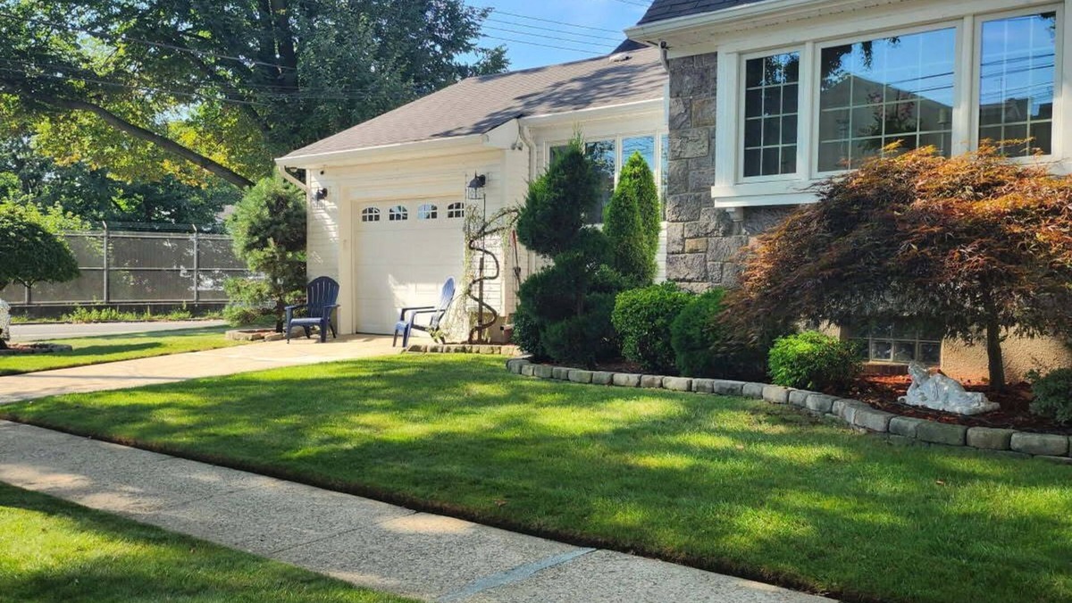 Grant City Apartment | Stunning Modern Farmhouse