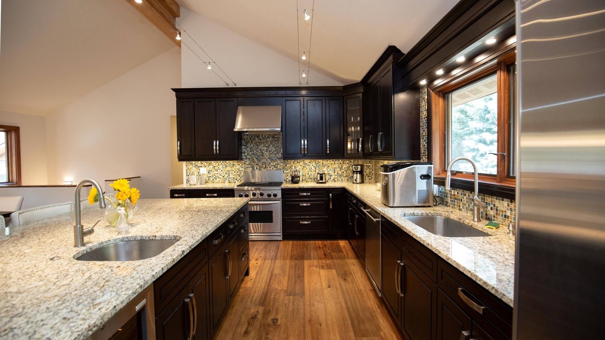 Vail House | Stunning Modern New Contruction in East Vail