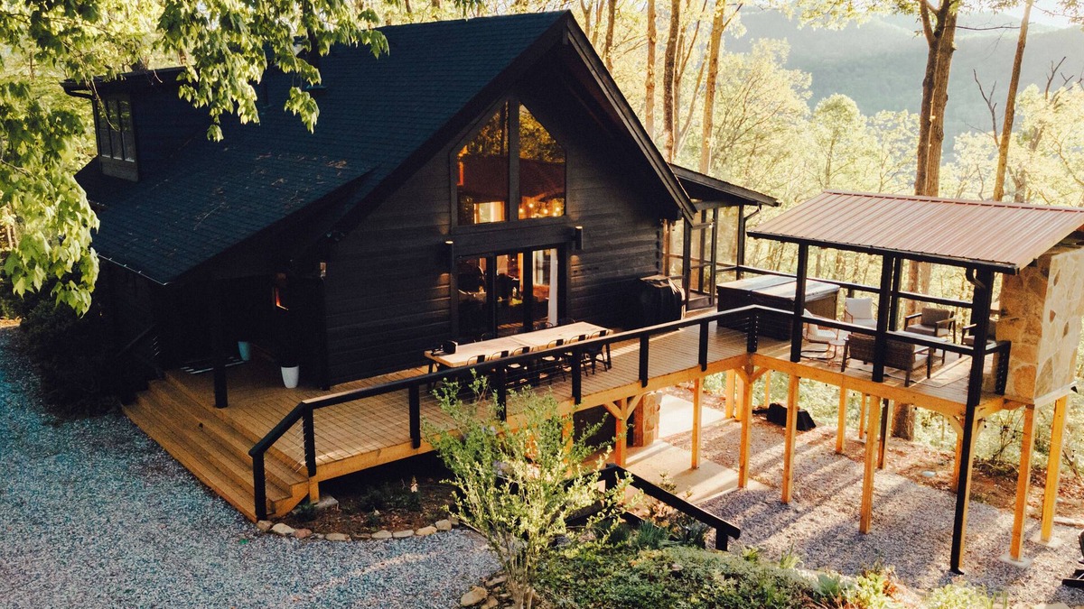 Blairsville Cabin | Stunning Mountain Views Cabin on 14 acres! Hot tub, Game room, 5mi to town.