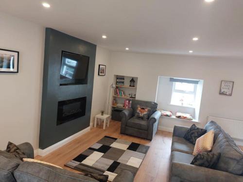 Belmullet House | Stunning New 3 Bed Townhouse