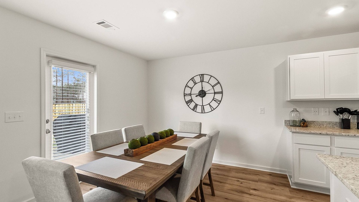 Northport House | Stunning Northport home 5bd 3bth and just 7 miles to UofA