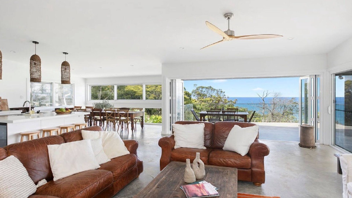 Killcare Heights House | Stunning ocean views and pool