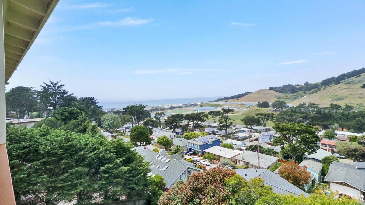 Sharp Park House | Stunning Ocean Mountain View Near SF+Beach Suite