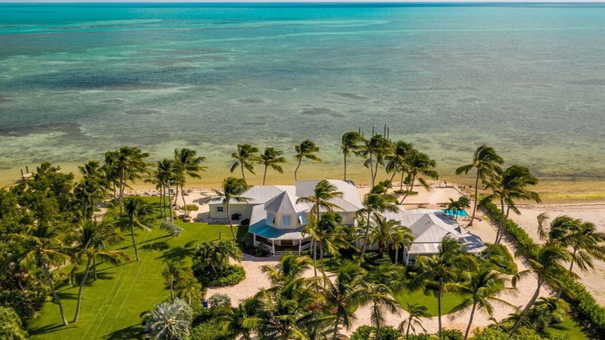 Islamorada House | Stunning Oceanfront Estate with Private Pool ~ Beach.