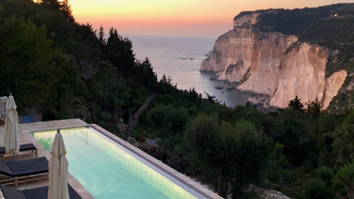 Magazia House | Stunning & peaceful villa - fabulous pool and walk to beach.