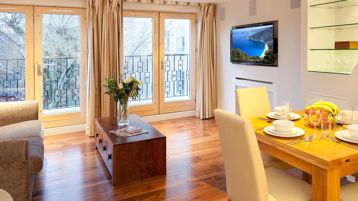 Bloomsbury Apartment | Stunning penthouse with stylish balcony