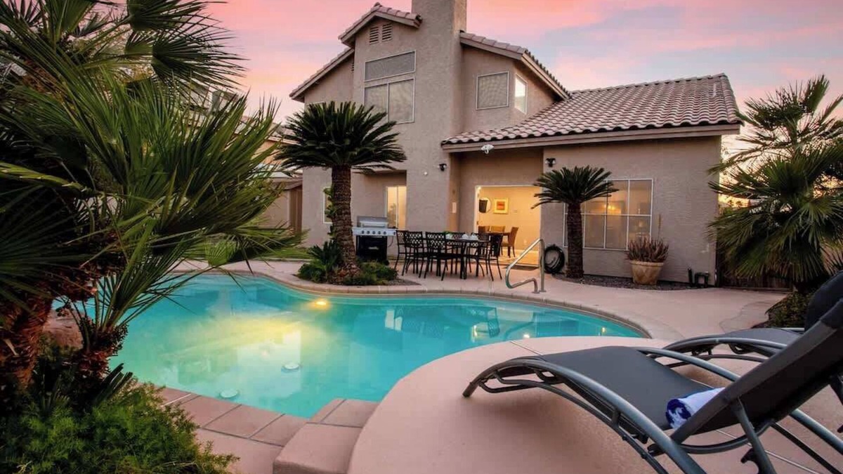 River Mountain House | Stunning Pool at Chic 4BR Vegas Home