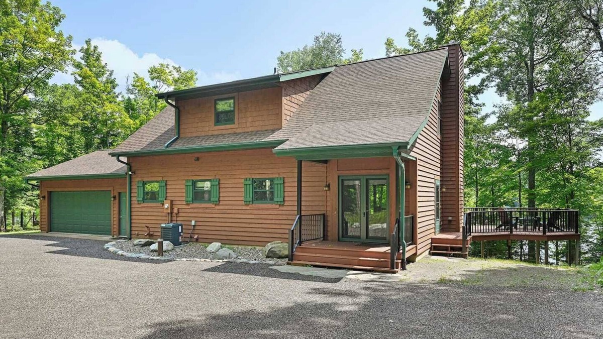 Presque Isle House | Stunning Presque Isle Home - Kayak I Fire Pit I Pontoon Rental