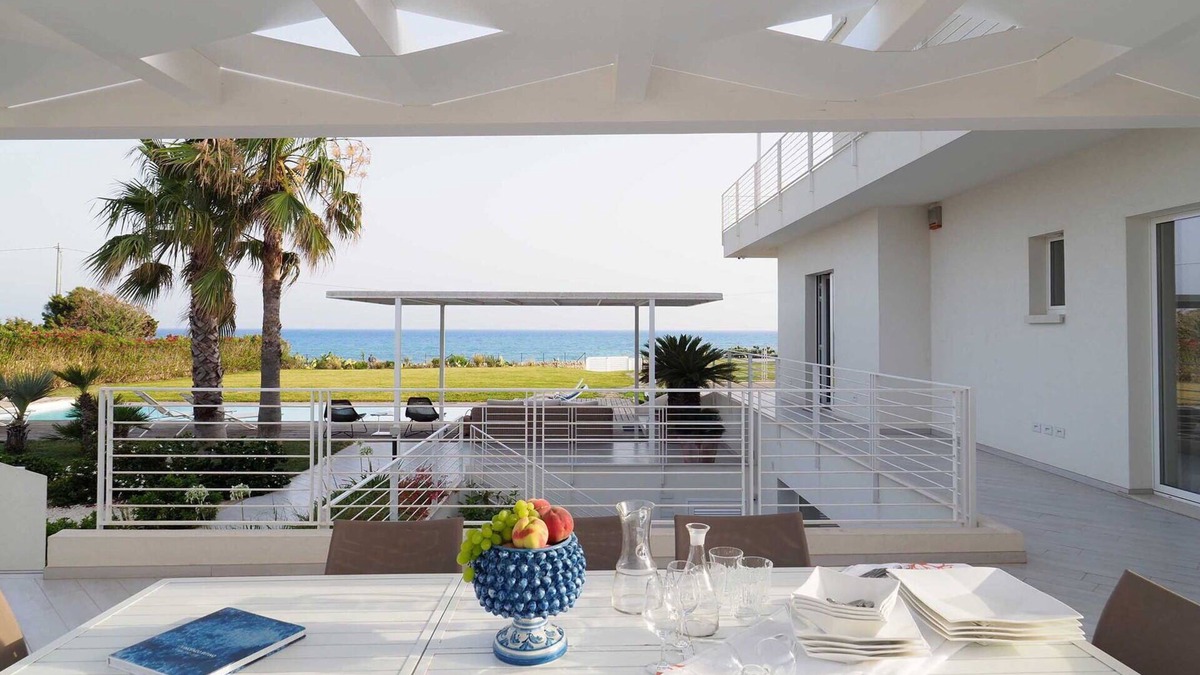 Marina di Modica Villa | Stunning private villa with WIFI, sauna, hot tub, A/C, private pool, TV, patio and panoramic view