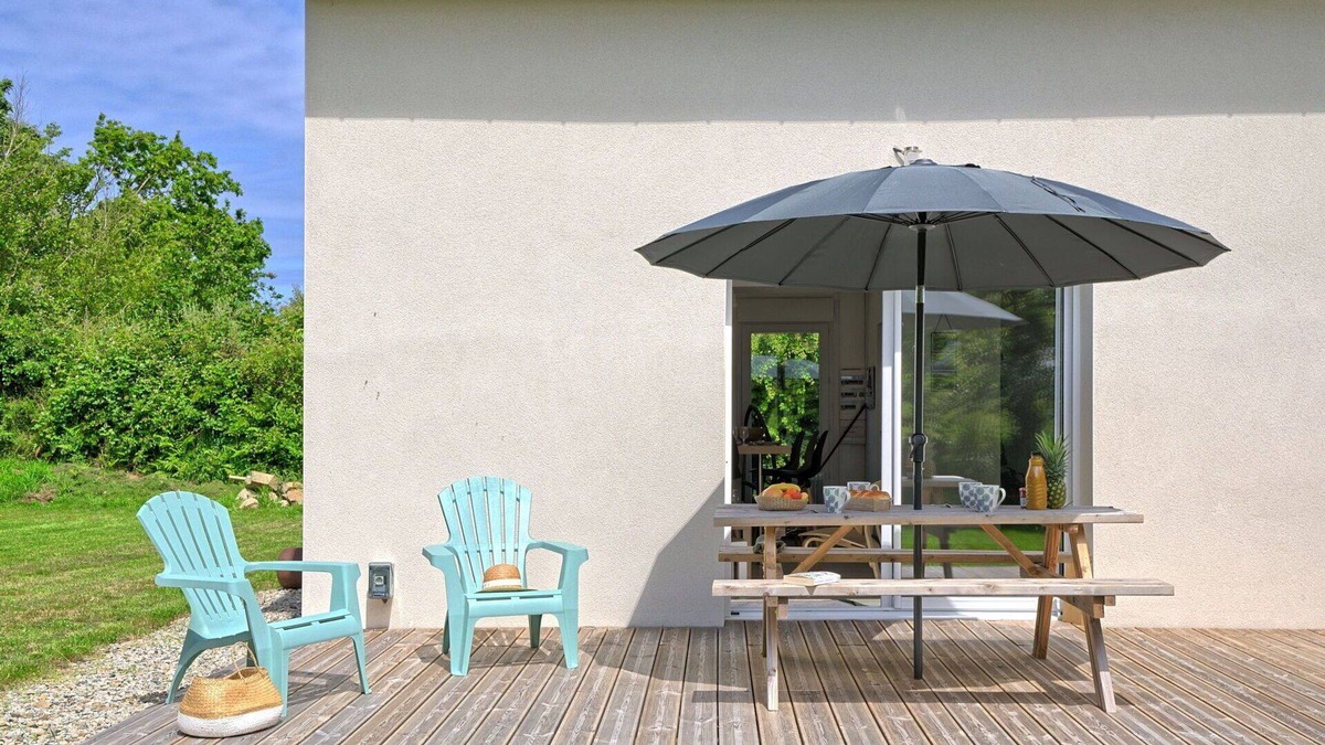 Plougrescant House | Stunning private villa for 4 guests with TV and terrace