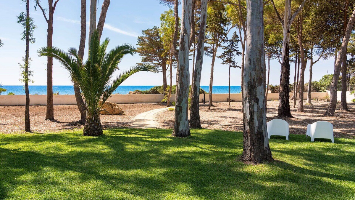 Eastern Sicily Villa | Stunning private villa for 6 guests with A/C, WIFI, TV and panoramic view, close to Syracuse