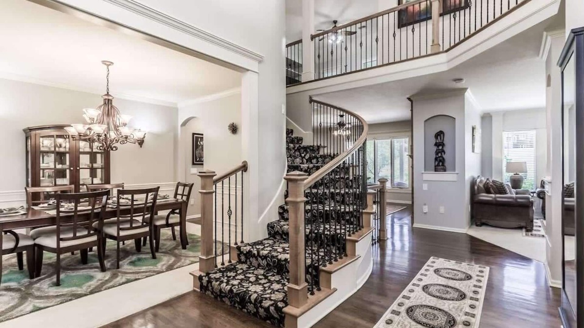 Overland Park House | Stunning private villa pond, theater, a place for loving memories