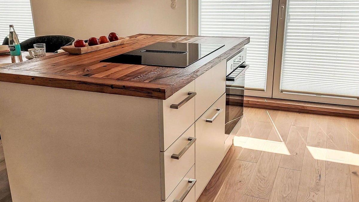 Hallenberg House | Stunning private villa for 4 guests with WIFI, TV and terrace